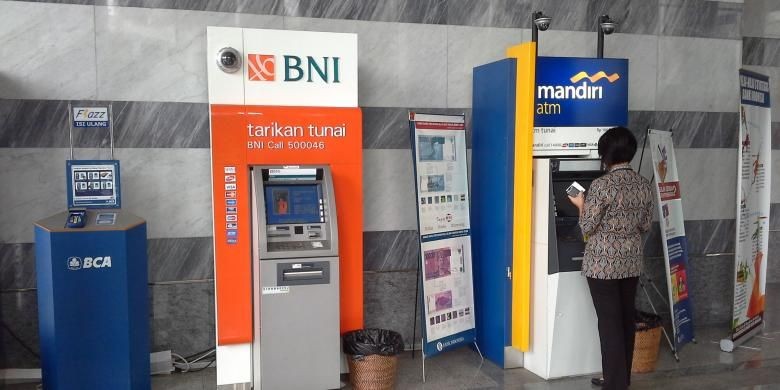 Warga Tinangkung Lupa Tarik Kartu di ATM, Uang 12 Juta Raib